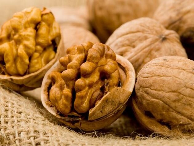 Koduseks helmintiaasi raviks kasutatakse kreeka pähklit. 